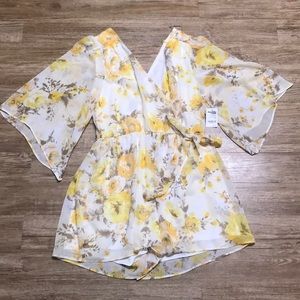 Absolutely Gorgeous Charlotte Russe Romper Large